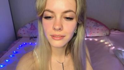 AnnmarieBroody live from France