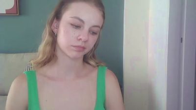 AriaYoung live from United States
