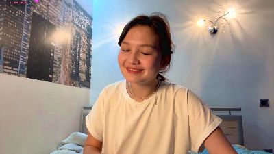BeaulahPooni live from France