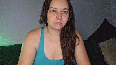 Cyndee_Winter live from United States