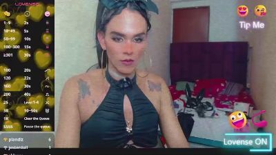 Emma_Queen live from Colombia