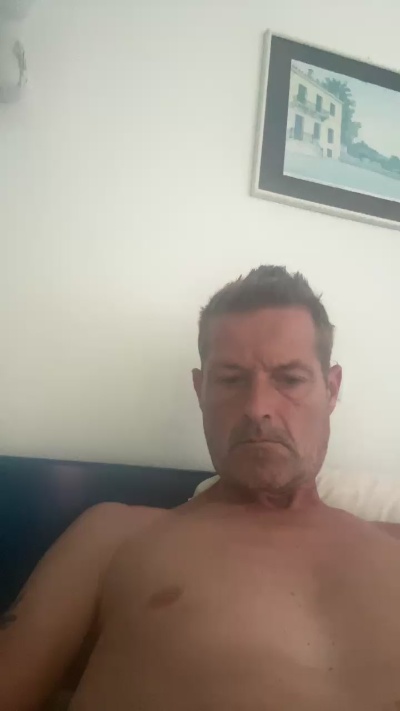 Hornydutch44 live from United States