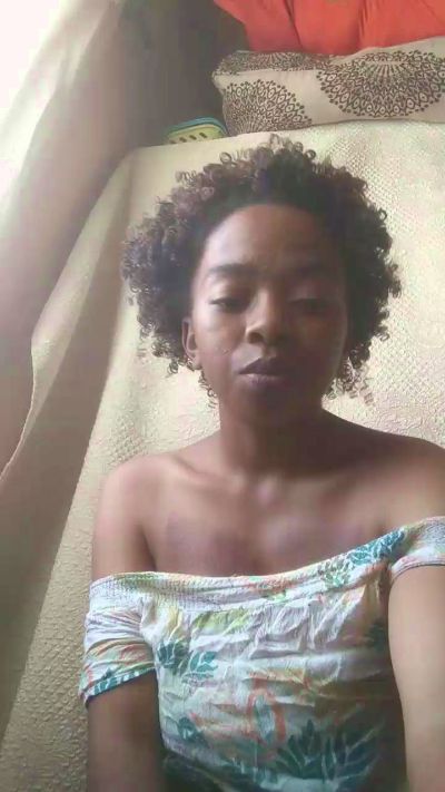 Lilly_cruz live from Madagascar