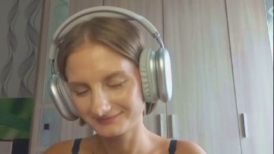 MerissaGietz live from United States