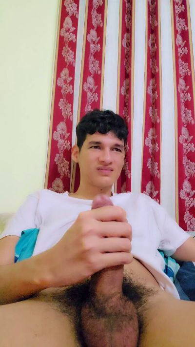 Paulhot18 live from Colombia