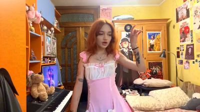 RED_RED_HEART live from Poland