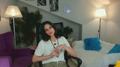 ShaynaTrolio live from France