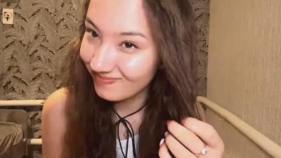 SuzannLertora live from Japan