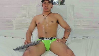 Toji_zenin97 live from Colombia