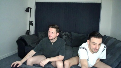 TwoTwinkHusband live from United Kingdom