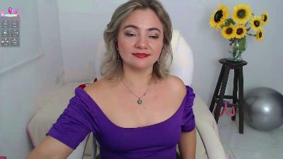 ana_milf live from United States