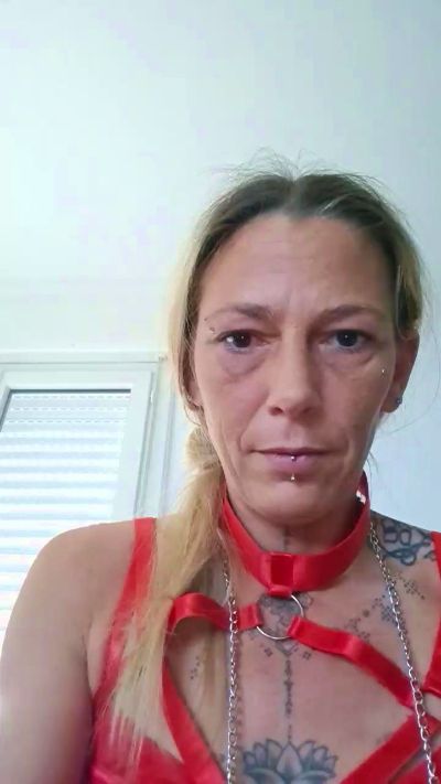 elle26_hot live from France