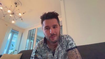 jules_demastre live from France