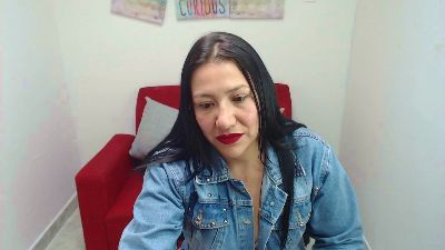 raxxeellbigass live from Colombia