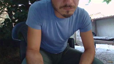 short_and_cute live from United Kingdom