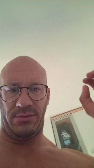 yumyum18 live from Germany